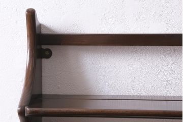 ヴィンテージ家具　イギリスビンテージ　ERCOL(アーコール)　大人の雰囲気漂う上質な壁掛け収納(ウォールシェルフ、吊り戸棚)(R-043385)