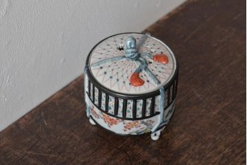 古民具・骨董　江戸期　古伊万里　松竹梅文　色絵香炉(茶道具、仏具)(R-043386)