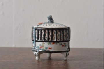 古民具・骨董　江戸期　古伊万里　松竹梅文　色絵香炉(茶道具、仏具)(R-043386)