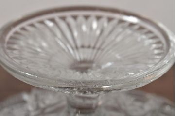 ヴィンテージ雑貨　イギリスビンテージ　フリルのガラスコンポート(R-043394)
