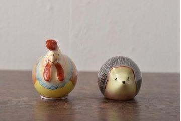 ハンガリー　HOLLOHAZA　ホロハーザ　ニワトリ　ハリネズミ　フィギュリン2個セット　陶器　置物