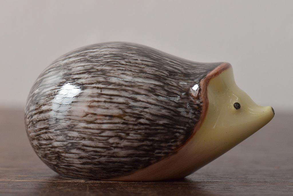 ハンガリー　HOLLOHAZA　ホロハーザ　ニワトリ　ハリネズミ　フィギュリン2個セット　陶器　置物