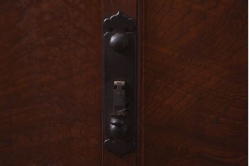 アンティーク家具　明治大正期　前面欅(ケヤキ)材・玉杢材　漆塗り　上手物!水屋箪笥サイドボード(和箪笥、サイドボード)(R-043430)