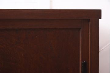 アンティーク家具　明治大正期　前面欅(ケヤキ)材・玉杢材　漆塗り　重ね水屋箪笥(和箪笥、戸棚)(R-043432)