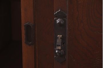 アンティーク家具　明治大正期　前面欅(ケヤキ)材・玉杢材　漆塗り　重ね水屋箪笥(和箪笥、戸棚)(R-043432)