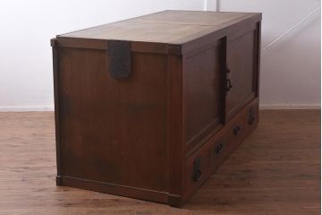 アンティーク家具　明治大正期　前面欅(ケヤキ)材・玉杢材　漆塗り　重ね水屋箪笥(和箪笥、戸棚)(R-043432)