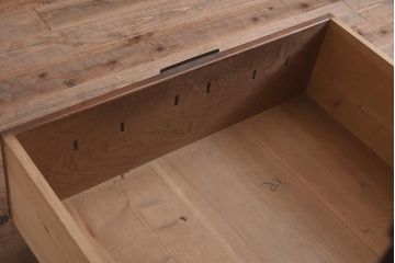 アンティーク家具　明治大正期　前面欅(ケヤキ)材・玉杢材　漆塗り　重ね水屋箪笥(和箪笥、戸棚)(R-043432)