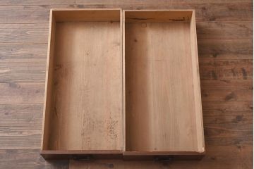 アンティーク家具　明治大正期　前面欅(ケヤキ)材・玉杢材　漆塗り　重ね水屋箪笥(和箪笥、戸棚)(R-043432)