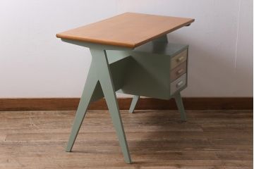 ヴィンテージ家具　北欧ビンテージ　ペイントと木色がおしゃれなデスク(片袖机、在宅ワーク、在宅用ワークデスク)(R-043438)