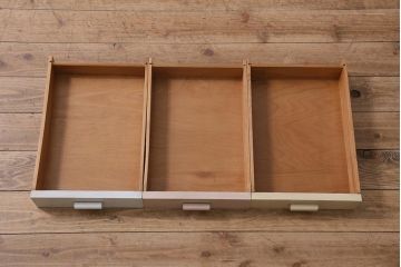 ヴィンテージ家具　北欧ビンテージ　ペイントと木色がおしゃれなデスク(片袖机、在宅ワーク、在宅用ワークデスク)(R-043438)