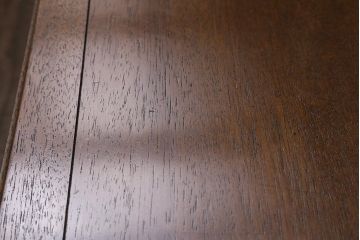 中古　DREXEL HERITAGE(ドレクセルヘリテイジ)　Triune(トライユン)　美しいフォルムが魅力のサイドテーブル(定価約20万円)(飾り台)(R-043439)