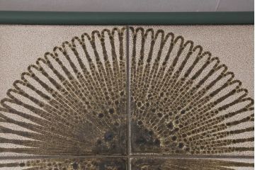 ヴィンテージ家具　北欧ビンテージ　G-PLAN(ジープラン)　ダークグリーンのペイントとタイルトップがお洒落なコーヒーテーブル(センターテーブル)(R-043441)