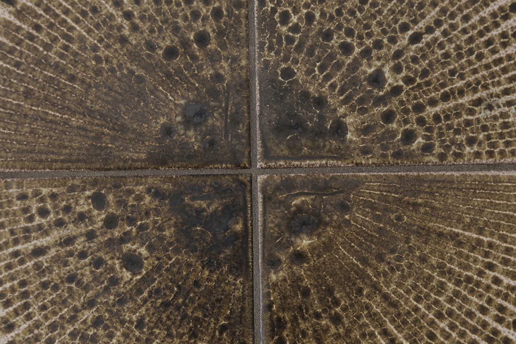 ヴィンテージ家具　北欧ビンテージ　G-PLAN(ジープラン)　ダークグリーンのペイントとタイルトップがお洒落なコーヒーテーブル(センターテーブル)(R-043441)