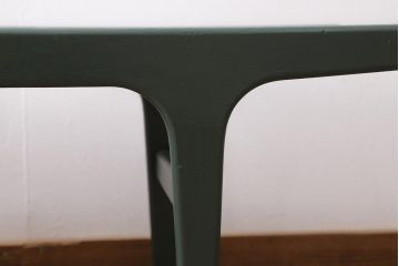 ヴィンテージ家具　北欧ビンテージ　G-PLAN(ジープラン)　ダークグリーンのペイントとタイルトップがお洒落なコーヒーテーブル(センターテーブル)(R-043441)