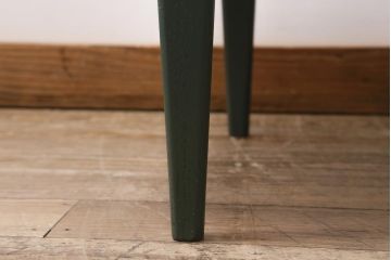 ヴィンテージ家具　北欧ビンテージ　G-PLAN(ジープラン)　ダークグリーンのペイントとタイルトップがお洒落なコーヒーテーブル(センターテーブル)(R-043441)