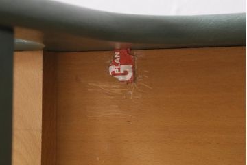 ヴィンテージ家具　北欧ビンテージ　G-PLAN(ジープラン)　ダークグリーンのペイントとタイルトップがお洒落なコーヒーテーブル(センターテーブル)(R-043441)