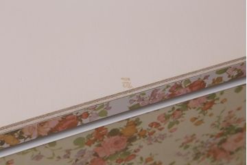 レトロ家具　昭和レトロな雰囲気漂うかわいい花柄のチェスト(タンス)(R-043445)