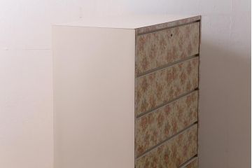 レトロ家具　昭和レトロな雰囲気漂うかわいい花柄のチェスト(タンス)(R-043445)