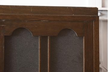 和製アンティーク　昭和中期　ダイヤガラス使用でレトロな雰囲気の戸棚(収納棚、キャビネット)(R-043454)