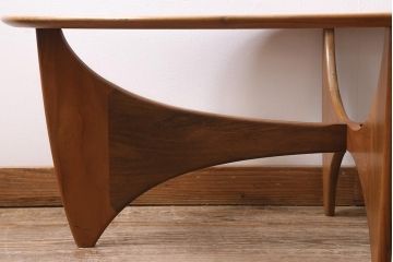 ヴィンテージ家具　北欧ビンテージ　G-plan(ジープラン)　チーク材　ガラストップのおしゃれなコーヒーテーブル(センターテーブル)(R-043462)