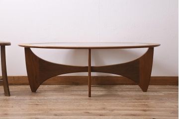 ヴィンテージ家具　北欧ビンテージ　G-plan(ジープラン)　チーク材　ガラストップのおしゃれなコーヒーテーブル(センターテーブル)(R-043462)