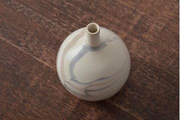 アンティーク雑貨　荒田耕治　笠間焼　墨流一輪差(花瓶、共箱)(R-043470)