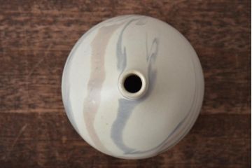 アンティーク雑貨　荒田耕治　笠間焼　墨流一輪差(花瓶、共箱)(R-043470)