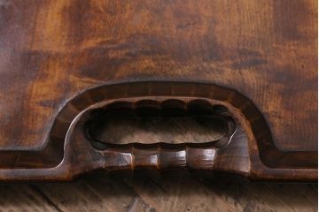 中古　烏城彫り　栃　拭き漆　果物・野菜の図　角膳尺8 手付(盆)(R-043474)