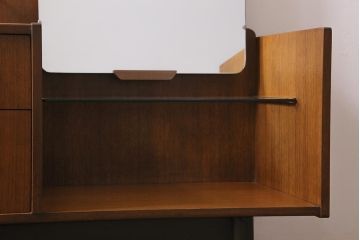 ヴィンテージ家具　北欧ビンテージ　G-PLAN(ジープラン)　BB(Black&Brass)シリーズ　希少!ユニセックスなデザインが魅力のドレッシングテーブル(姿見、ドレッサー、化粧台)(R-043482)