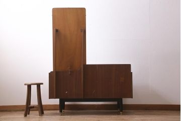 ヴィンテージ家具　北欧ビンテージ　G-PLAN(ジープラン)　BB(Black&Brass)シリーズ　希少!ユニセックスなデザインが魅力のドレッシングテーブル(姿見、ドレッサー、化粧台)(R-043482)
