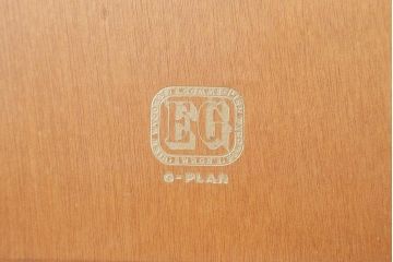 ヴィンテージ家具　北欧ビンテージ　G-PLAN(ジープラン)　BB(Black&Brass)シリーズ　希少!ユニセックスなデザインが魅力のドレッシングテーブル(姿見、ドレッサー、化粧台)(R-043482)