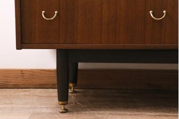 ヴィンテージ家具　北欧ビンテージ　G-PLAN(ジープラン)　BB(Black&Brass)シリーズ　希少!ユニセックスなデザインが魅力のドレッシングテーブル(姿見、ドレッサー、化粧台)(R-043482)