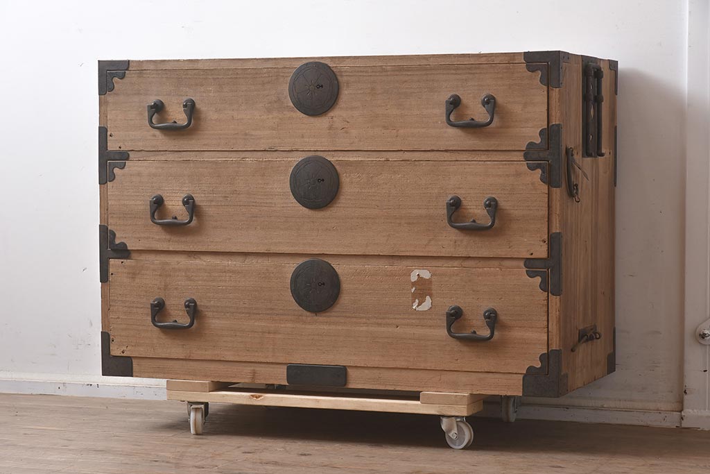 アンティーク家具　3段　新潟産　総桐材　シンプルな重ねの衣装箪笥(引き出し、桐箪笥、桐たんす)(R-043484)