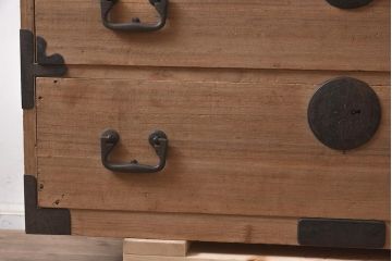 アンティーク家具　3段　新潟産　総桐材　シンプルな重ねの衣装箪笥(引き出し、桐箪笥、桐たんす)(R-043484)