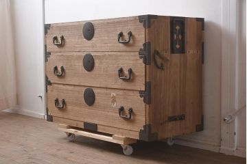 アンティーク家具　3段　新潟産　総桐材　シンプルな重ねの衣装箪笥(引き出し、桐箪笥、桐たんす)(R-043484)
