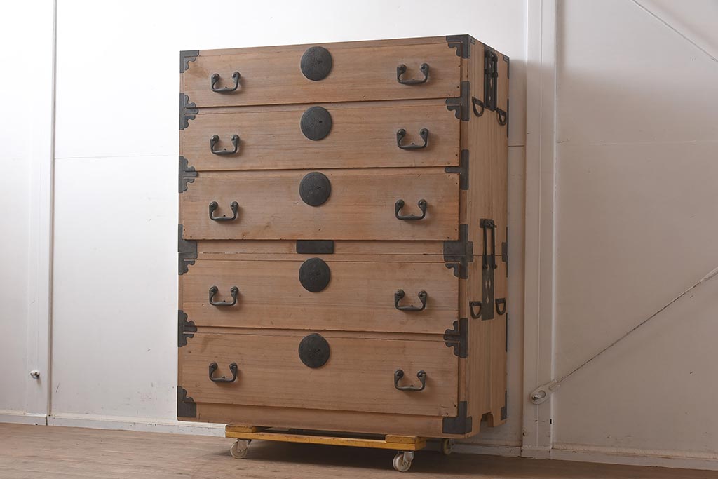 アンティーク家具　5杯　新潟産　総桐材　シンプルな重ねの衣装箪笥(引き出し、桐箪笥、桐たんす)(R-043485)