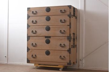 アンティーク家具　5杯　新潟産　総桐材　シンプルな重ねの衣装箪笥(引き出し、桐箪笥、桐たんす)(R-043485)