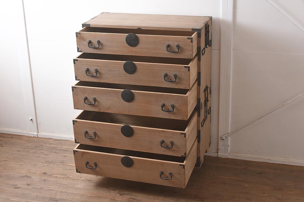 アンティーク家具　5杯　新潟産　総桐材　シンプルな重ねの衣装箪笥(引き出し、桐箪笥、桐たんす)(R-043485)