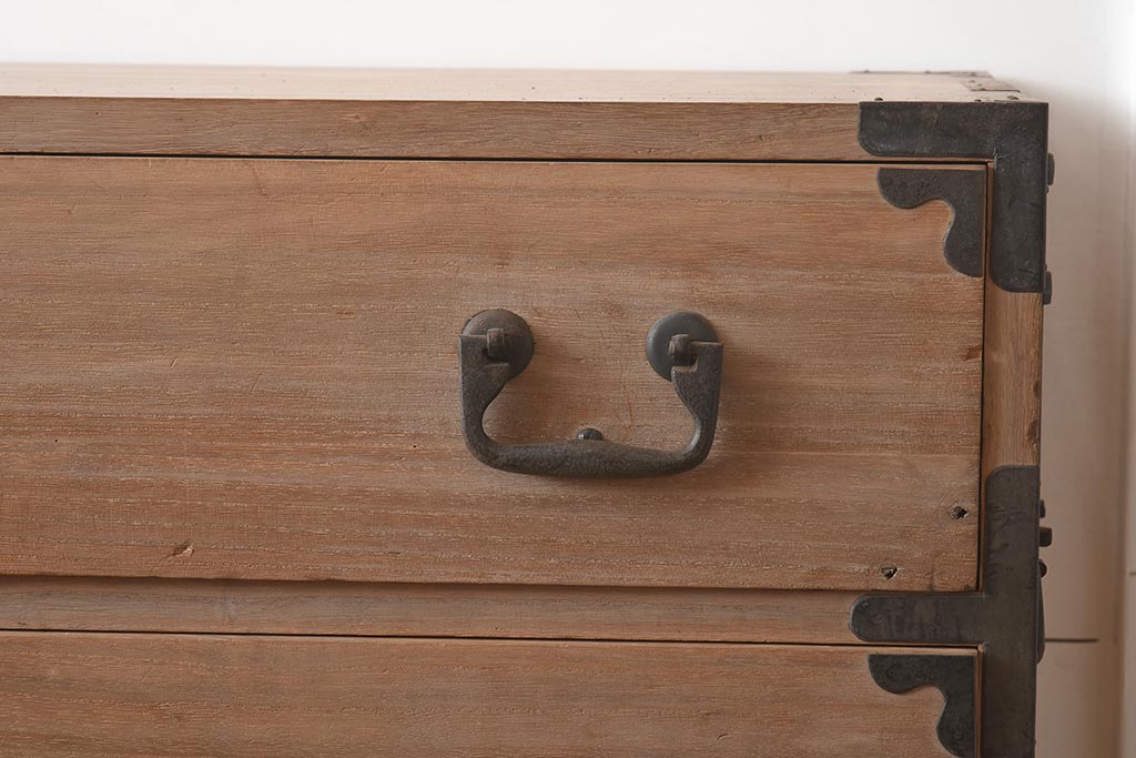 アンティーク家具　5杯　新潟産　総桐材　シンプルな重ねの衣装箪笥(引き出し、桐箪笥、桐たんす)(R-043485)