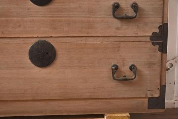 アンティーク家具　5杯　新潟産　総桐材　シンプルな重ねの衣装箪笥(引き出し、桐箪笥、桐たんす)(R-043485)