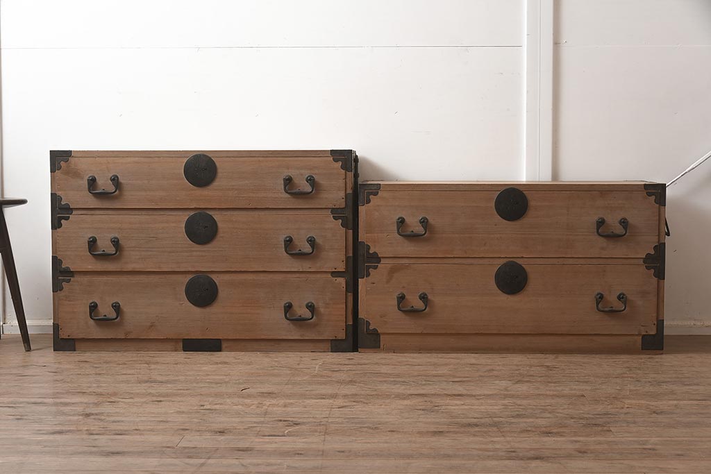 アンティーク家具　5杯　新潟産　総桐材　シンプルな重ねの衣装箪笥(引き出し、桐箪笥、桐たんす)(R-043485)