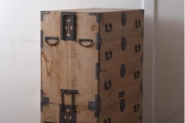 アンティーク家具　5杯　新潟産　総桐材　シンプルな重ねの衣装箪笥(引き出し、桐箪笥、桐たんす)(R-043486)