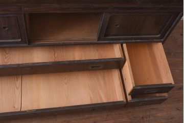 アンティーク家具　和製アンティーク　昭和初期　前面縞黒檀　モダンな空気が薫るサイドボード(収納棚、戸棚、リビングボード)(R-043488)