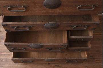 アンティーク家具　和製アンティーク　明治大正期 　三段重ね　希少な五丁引き!和の趣漂う箪笥(重ね箪笥、衣装箪笥、引き出し)(R-043489)