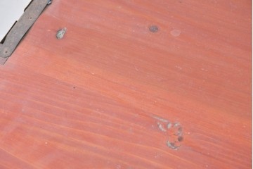 和製アンティーク　漆塗り　丸金具がアクセントの衣装箪笥　(R-043493)