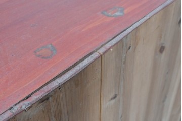 和製アンティーク　漆塗り　丸金具がアクセントの衣装箪笥　(R-043493)