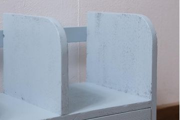 レトロ雑貨　昭和中期　引き出し付き!　　お洒落なペイントカラーが目を惹く木製の本立て(ブックスタンド)(R-043505)