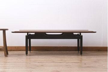 ヴィンテージ家具　北欧ビンテージ　G-PLAN(ジープラン)　BB(Black&Brass)シリーズ　スタイリッシュなセンターテーブル(コーヒーテーブル、リビングテーブル)(R-043506)