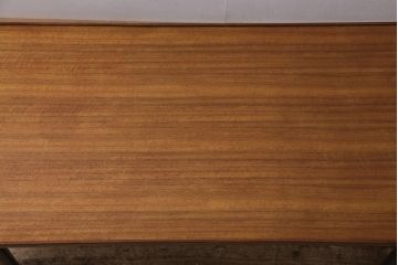 ヴィンテージ家具　北欧ビンテージ　G-PLAN(ジープラン)　BB(Black&Brass)シリーズ　スタイリッシュなセンターテーブル(コーヒーテーブル、リビングテーブル)(R-043506)