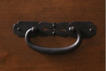 アンティーク家具　時代箪笥リメイク　ヒノキ材　棚付きの和風サイドボード(衣装箪笥)(R-043507)